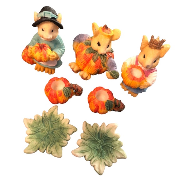 Great Pumpkin Miniature Tea Set - Picture 4 of 8